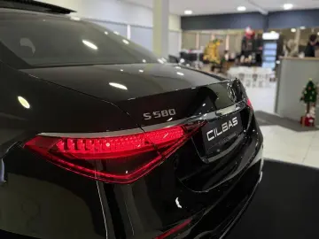 MERCEDES-BENZ S 580 AMG 4M  PANO HUD LEDER BRAUN MAS…