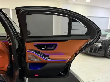 MERCEDES-BENZ S 580 AMG 4M  PANO HUD LEDER BRAUN MAS…