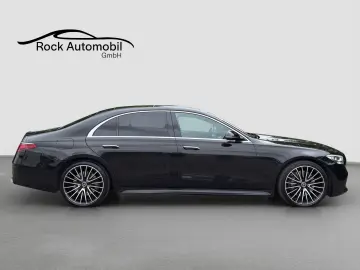 MERCEDES-BENZ S 400 d 4Matic L AMG Line 4D Burmester…