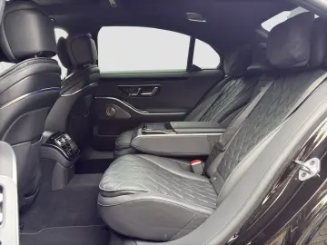 MERCEDES-BENZ S 400 d 4Matic L AMG Line 4D Burmester…