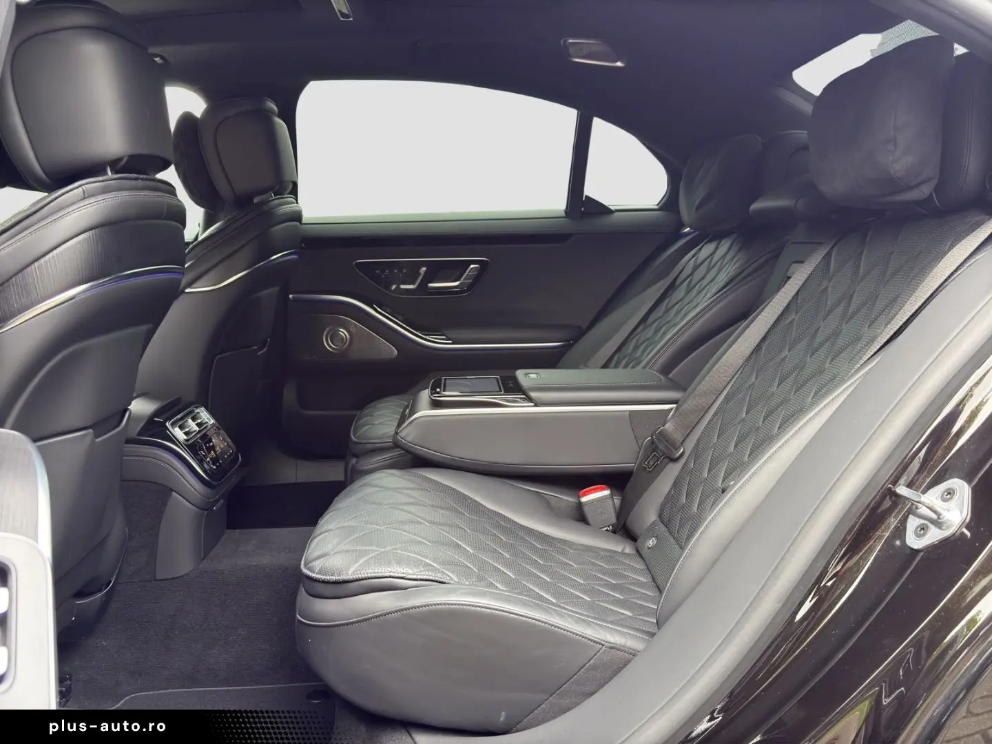 MERCEDES-BENZ S 400 d 4Matic L AMG Line 4D Burmester&hellip;