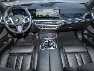 BMW X7 xDrive40d M Sport Pro HUD PANO ACC AHK RFK NA