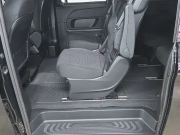 MERCEDES-BENZ V 250 EDITION AMG AHK AUTOM MBUX ELEKT…