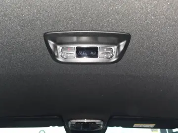 MERCEDES-BENZ V 250 EDITION AMG AHK AUTOM MBUX ELEKT…