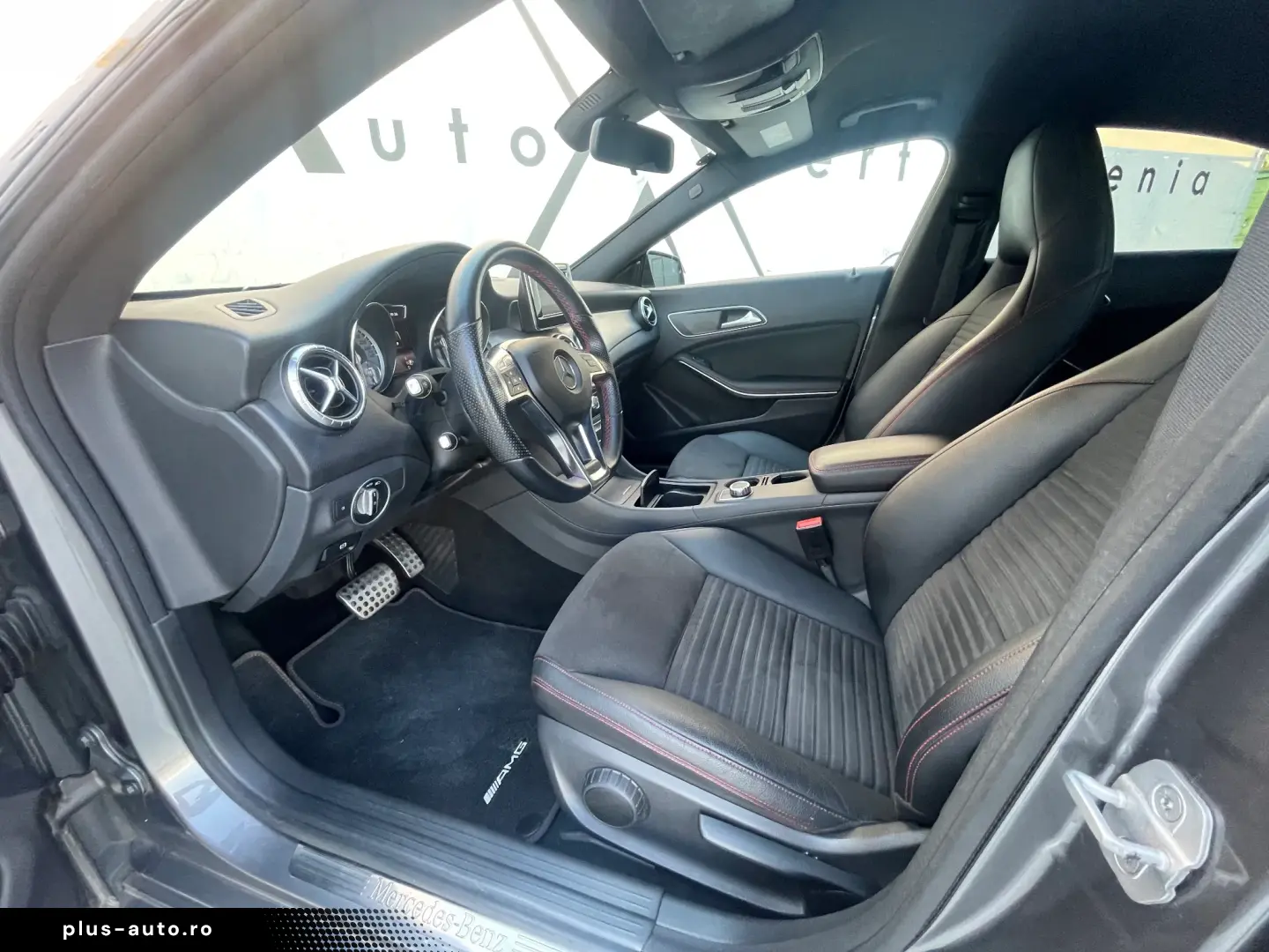 Mercedes-Benz CLA 220 PACHET AMG