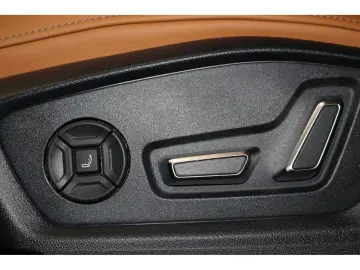 AUDI RS Q8 4.0 TFSI quattro performance UPE201 Kerami