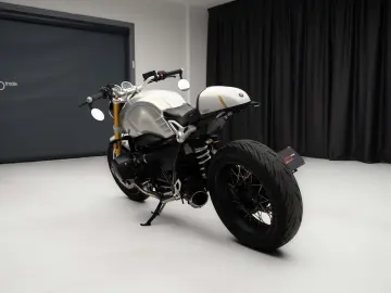 BMW R NINE T