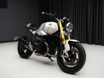 BMW R NINE T