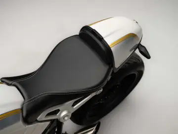 BMW R NINE T