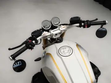 BMW R NINE T