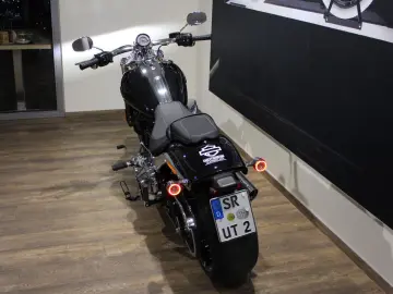 HARLEY DAVIDSON Breakout FXBR 117 Jekill&Hyde