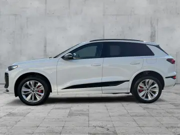 AUDI SQ6 e-tron QU MATRIX NAVI HuD B&O ACC AHK AIR 21