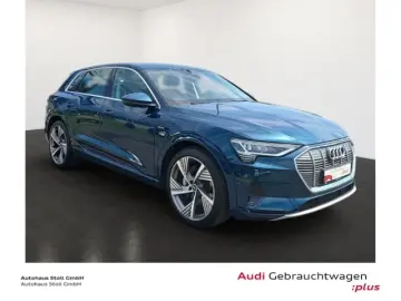AUDI e-tron quattro 55 advanced 22 B&O PhoneBox Umgeb
