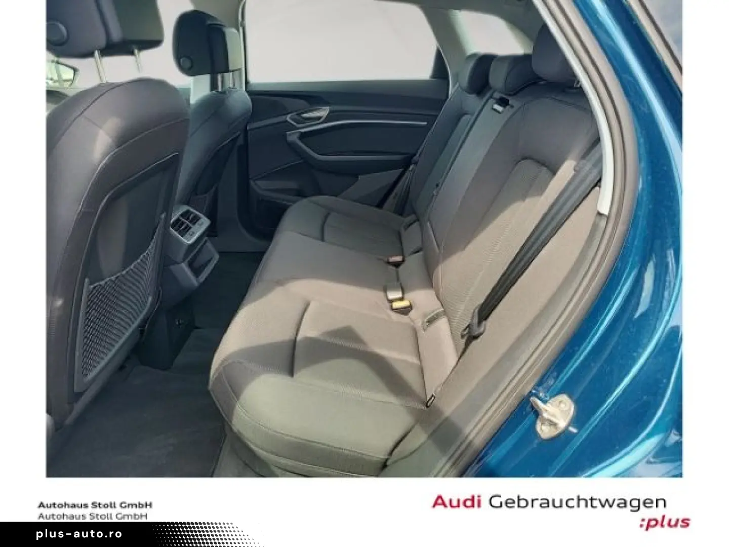 AUDI e-tron quattro 55 advanced 22 B&O PhoneBox Umgeb