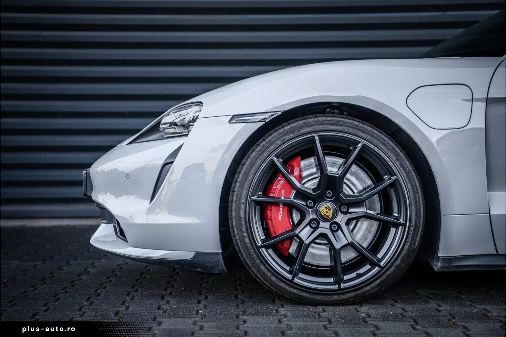 PORSCHE Taycan Turbo Sport Turismo - Krijt - Display - S