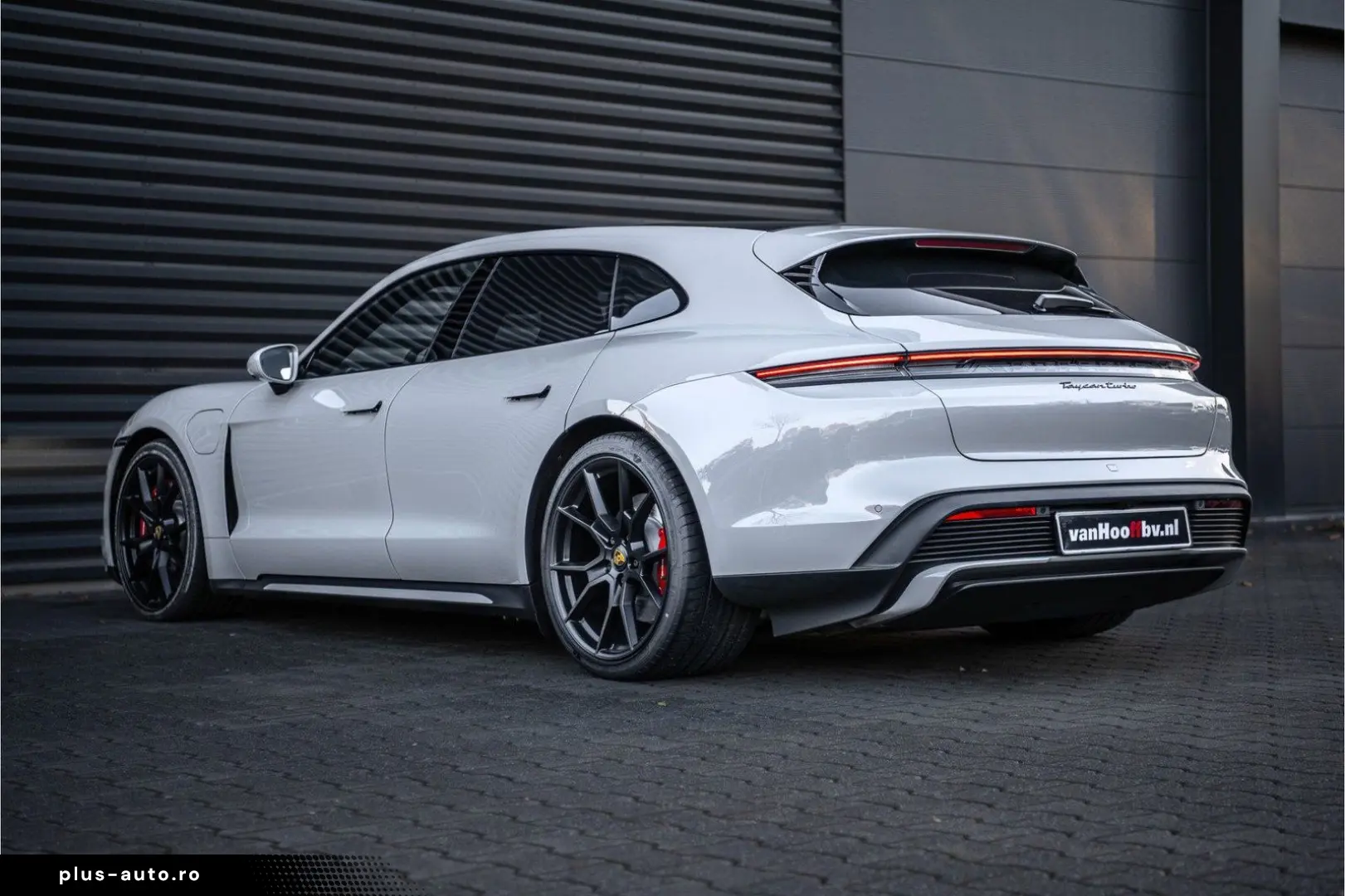PORSCHE Taycan Turbo Sport Turismo - Krijt - Display - S