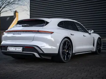 PORSCHE Taycan Turbo Sport Turismo - Krijt - Display - S