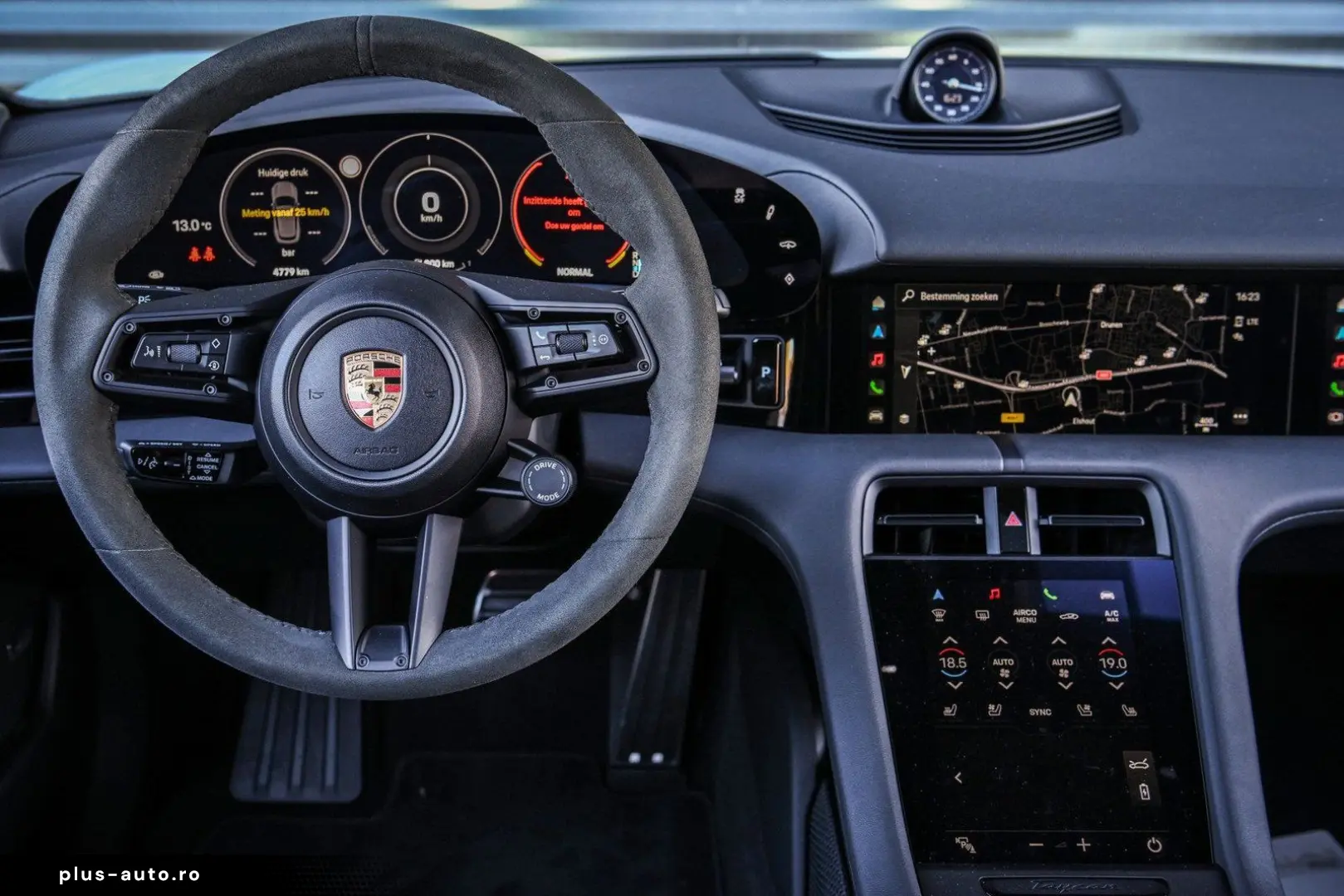 PORSCHE Taycan Turbo Sport Turismo - Krijt - Display - S
