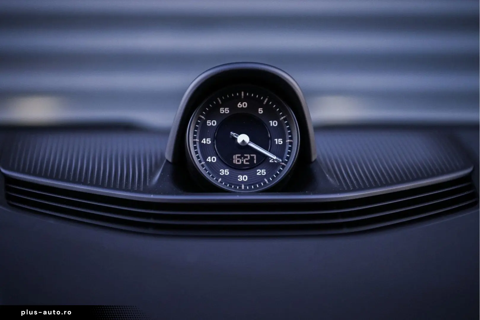PORSCHE Taycan Turbo Sport Turismo - Krijt - Display - S
