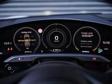 PORSCHE Taycan Turbo Sport Turismo - Krijt - Display - S