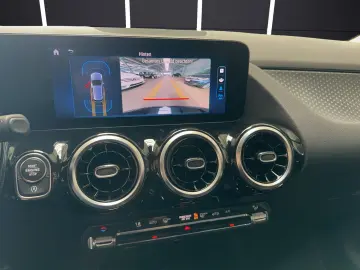 MERCEDES-BENZ B 180  Progressive Navi Autom. LED Sit…