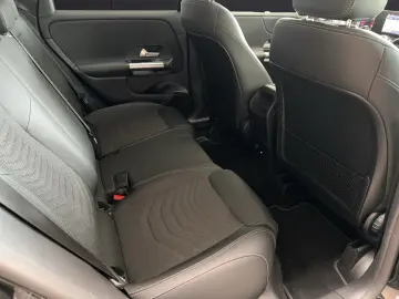 MERCEDES-BENZ B 180  Progressive Navi Autom. LED Sit…