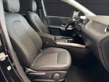 MERCEDES-BENZ B 180  Progressive Navi Autom. LED Sit…