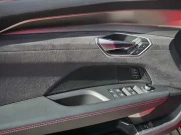 AUDI RS e-tron GT air Allradl. Massage Pano B&O HuD