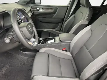 VOLVO XC40E Ultimate Pure AHK AWD SHZ DAB StHZG