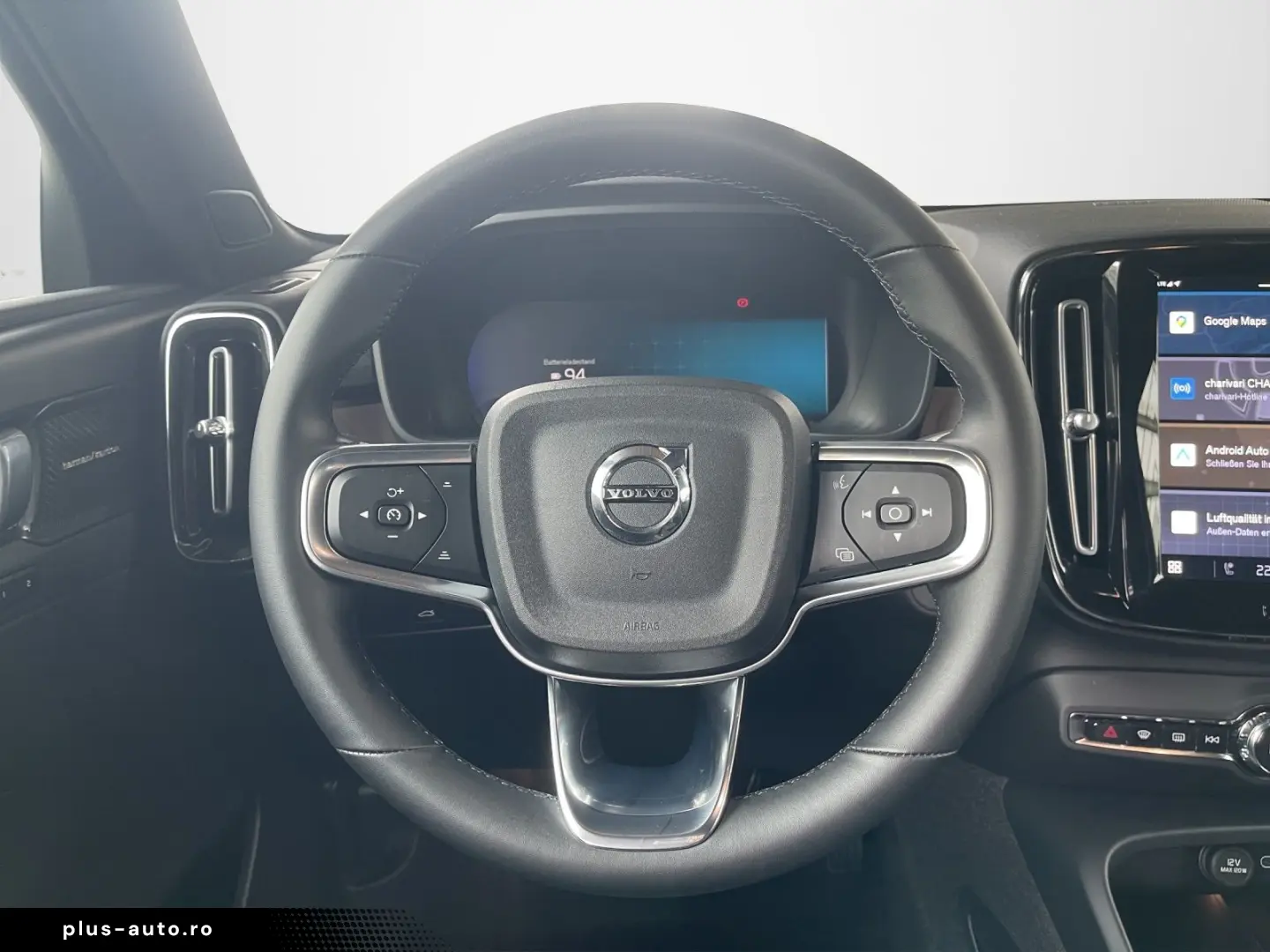 VOLVO XC40E Ultimate Pure AHK AWD SHZ DAB StHZG