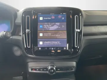 VOLVO XC40E Ultimate Pure AHK AWD SHZ DAB StHZG
