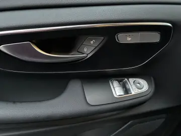 MERCEDES-BENZ EQV 300 Lang LED TISCH MBUX SHZ 360  Kamera