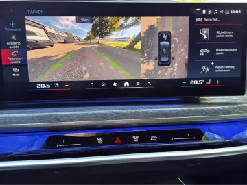 BMW i7 xDrive M70 HUD PANO TV FONT ENTERTAINMENT ACC