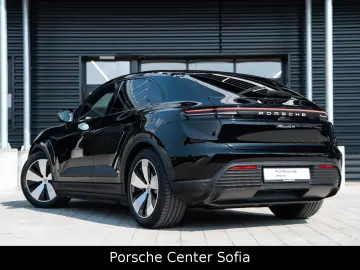 PORSCHE Macan Electric 4