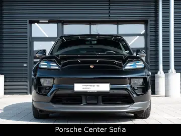 PORSCHE Macan Electric 4