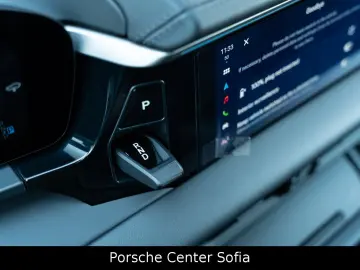 PORSCHE Macan Electric 4