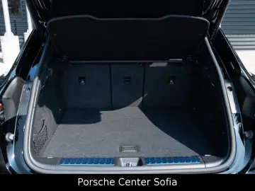 PORSCHE Macan Electric 4