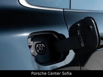 PORSCHE Macan Electric 4