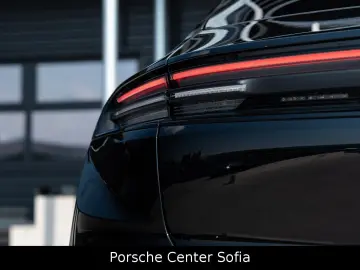 PORSCHE Macan Electric 4