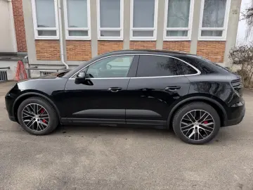 PORSCHE Macan Electric 4 S Pano Air Matrix LED Bose ACC