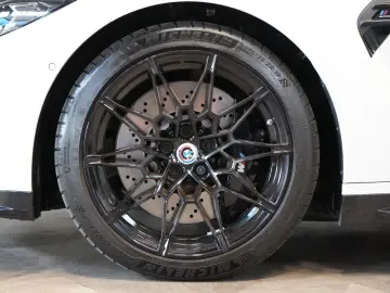 BMW M4 COMPETITION XDRIVE FROZEN HUD 69.421 € NETTO
