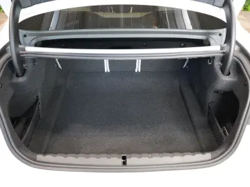 BMW M4 COMPETITION XDRIVE FROZEN HUD 69.421 € NETTO