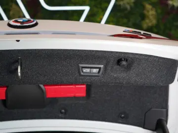 BMW M4 COMPETITION XDRIVE FROZEN HUD 69.421 € NETTO