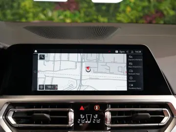 BMW M4 COMPETITION XDRIVE FROZEN HUD 69.421 € NETTO