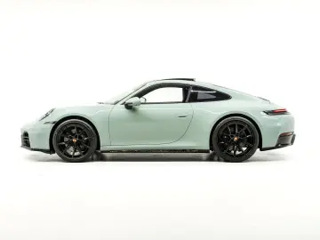 PORSCHE 992 Carrera