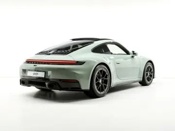 PORSCHE 992 Carrera
