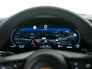 PORSCHE 992 Carrera
