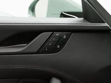 PORSCHE 992 Carrera