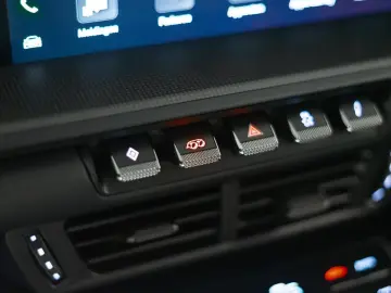 PORSCHE 992 Carrera