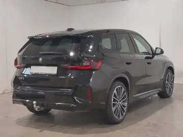 BMW iX1 30 xDrive M Sport AHK 20  ACC LED CAM UVP 72
